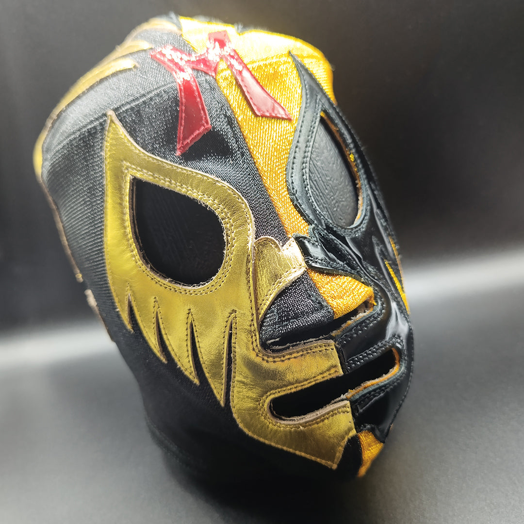 Mask Model Classic Bicolor Black and Gold (Professional)